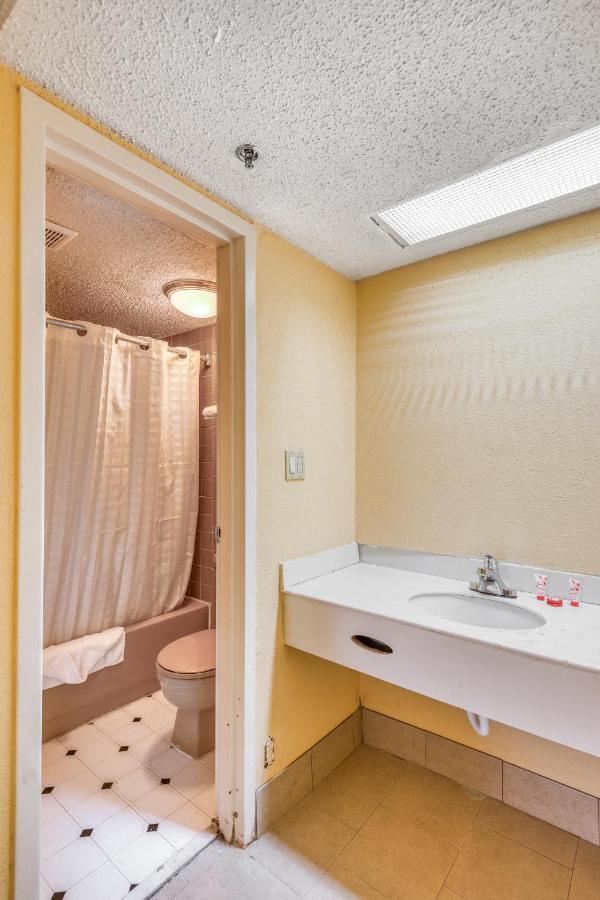 Oyo Hotel Jackson Fairgrounds I-55 Eksteriør bilde